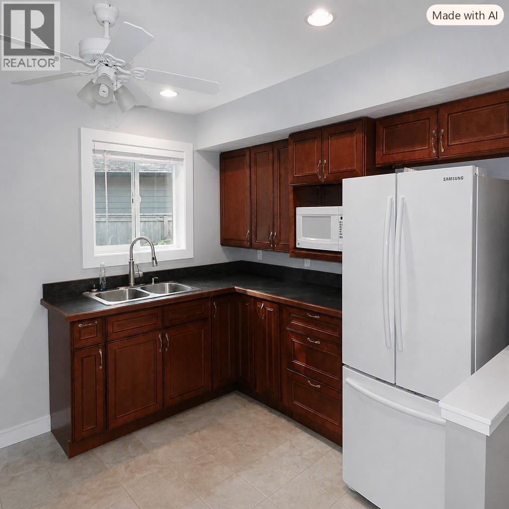 4995 Bay Road, Sechelt, British Columbia  V7Z 0E9 - Photo 15 - R3152945