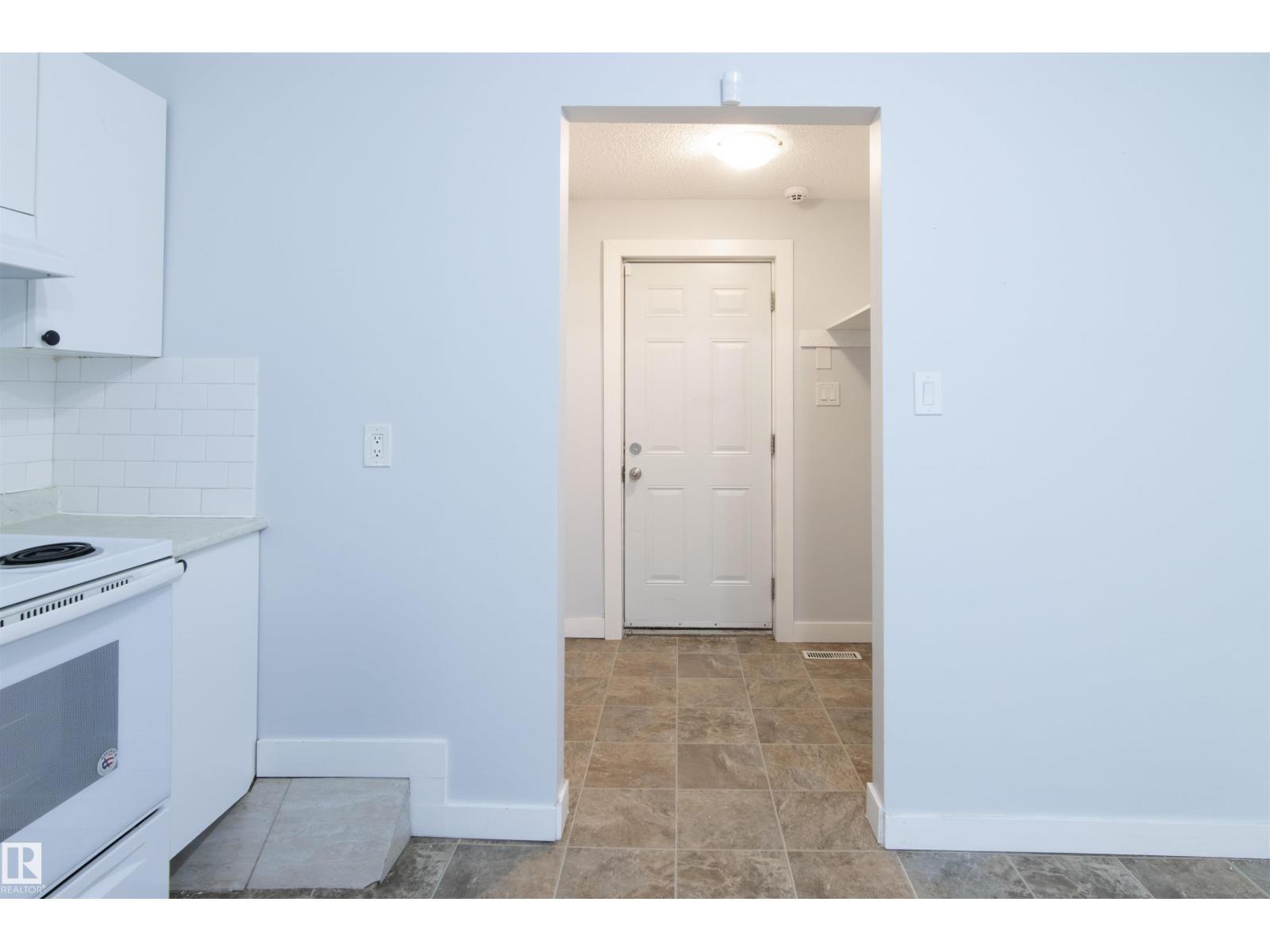11029 95 St Nw, Edmonton, Alberta  T5H 2E9 - Photo 9 - E4502380