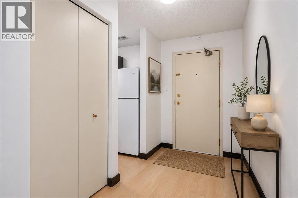 305, 550 Westwood Drive SW, Calgary, Alberta  T3C 3T9 - Photo 2 - A2334800