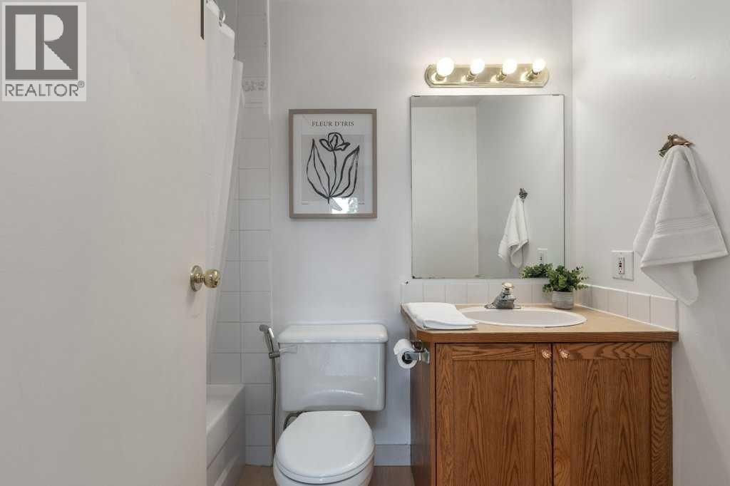 305, 550 Westwood Drive SW, Calgary, Alberta  T3C 3T9 - Photo 21 - A2334800
