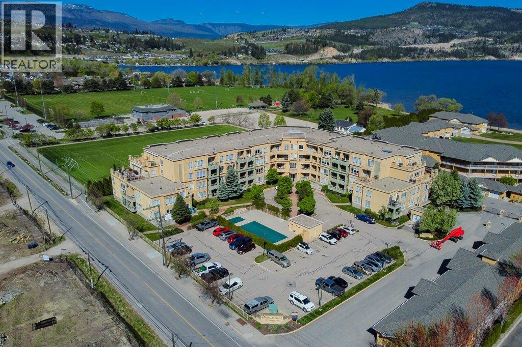 3550 Woodsdale Road Unit# 212, Lake Country, British Columbia  V4V 2P5 - Photo 2 - 10384896