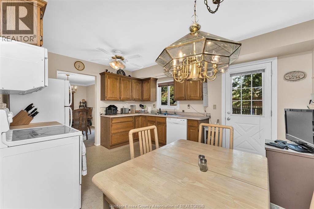 646 Estate Park, Tecumseh, Ontario  N8N 3C8 - Photo 12 - 26019069