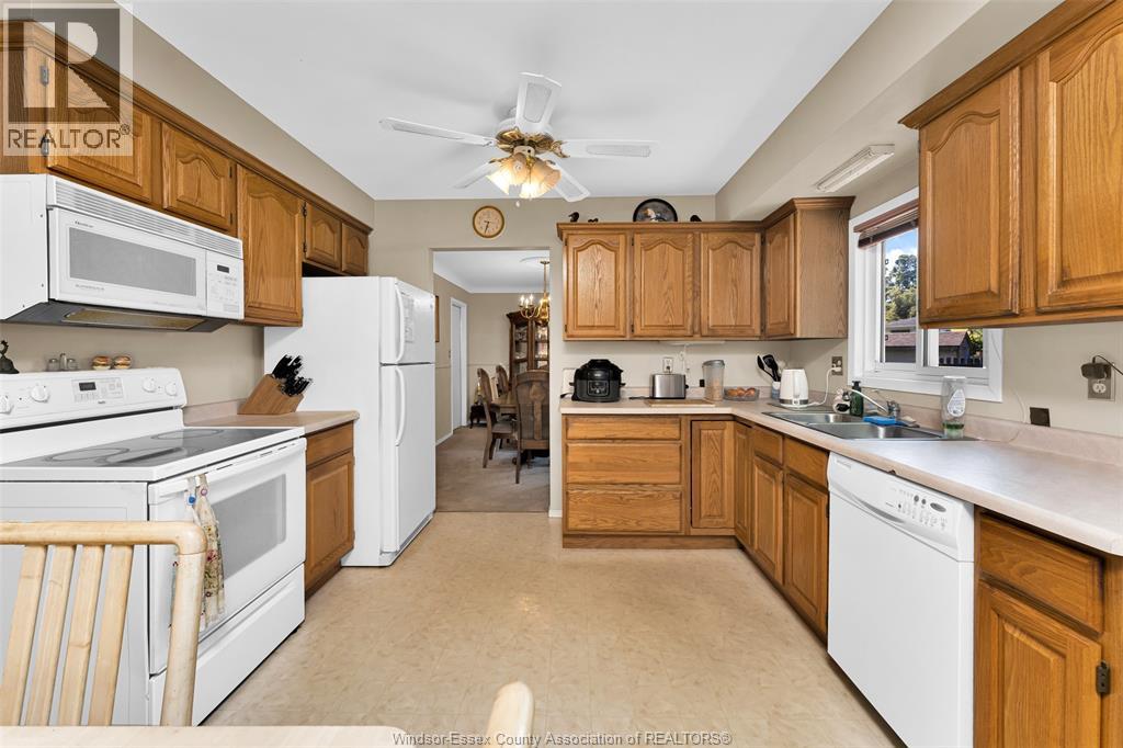 646 Estate Park, Tecumseh, Ontario  N8N 3C8 - Photo 13 - 26019069