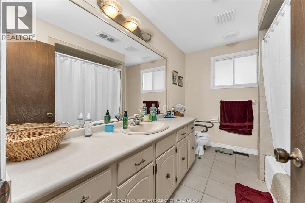 646 Estate Park, Tecumseh, Ontario  N8N 3C8 - Photo 20 - 26019069