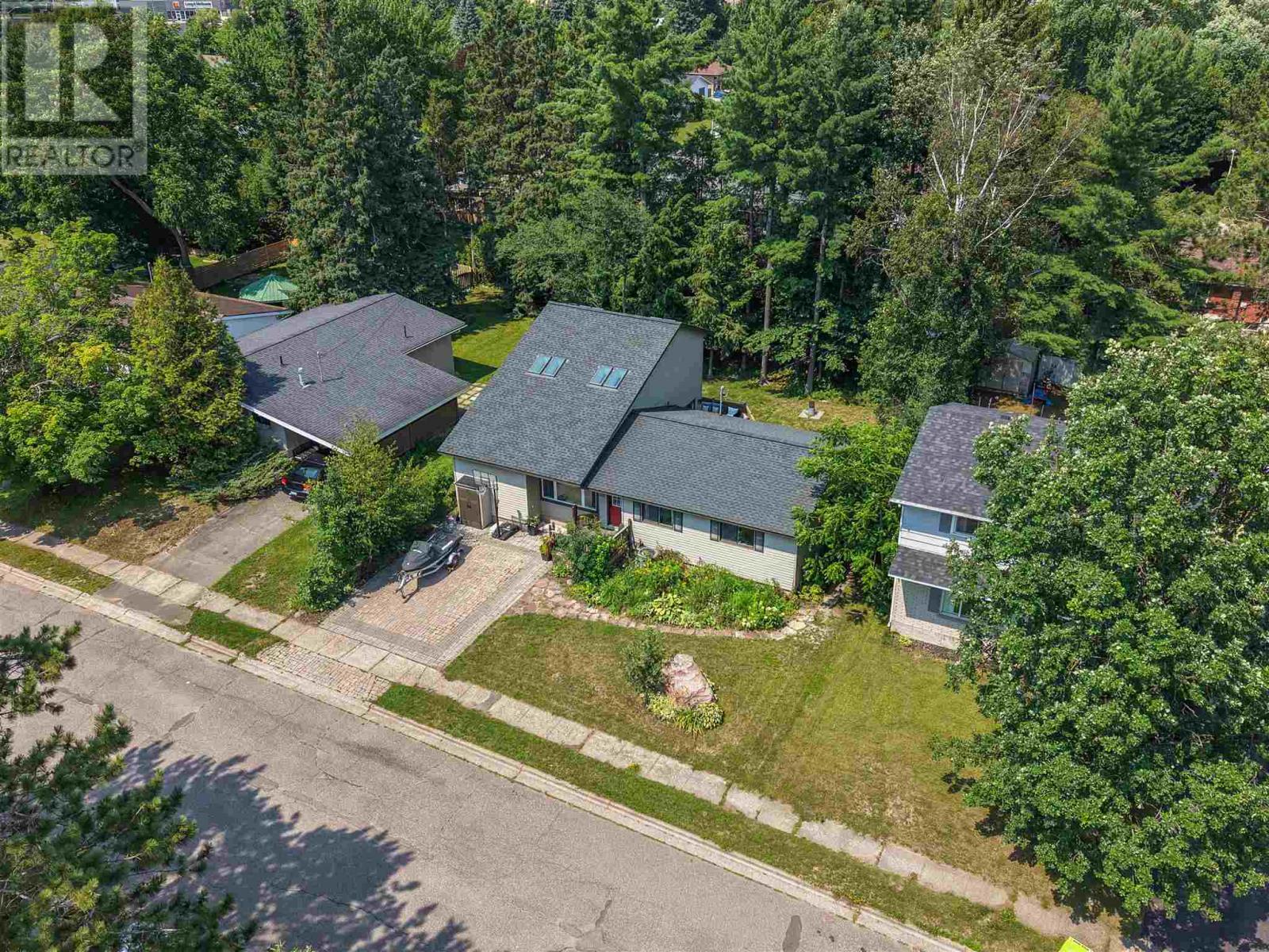 131 Meadow Park Cres, Sault Ste. Marie, Ontario P6A 4H1 - Photo 33 - SM262074