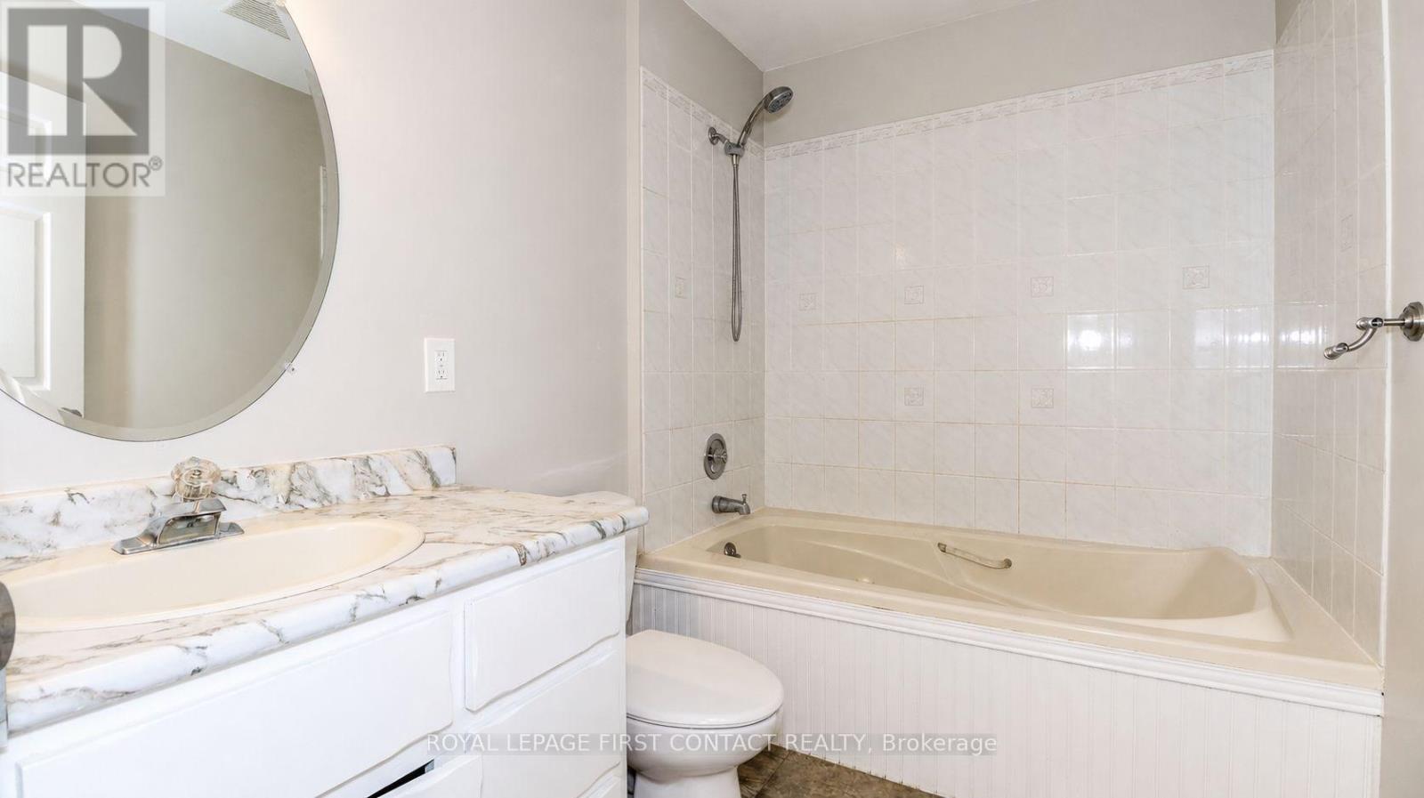 24 Howard Avenue, Tiny, Ontario  L0L 2T0 - Photo 15 - S12408791