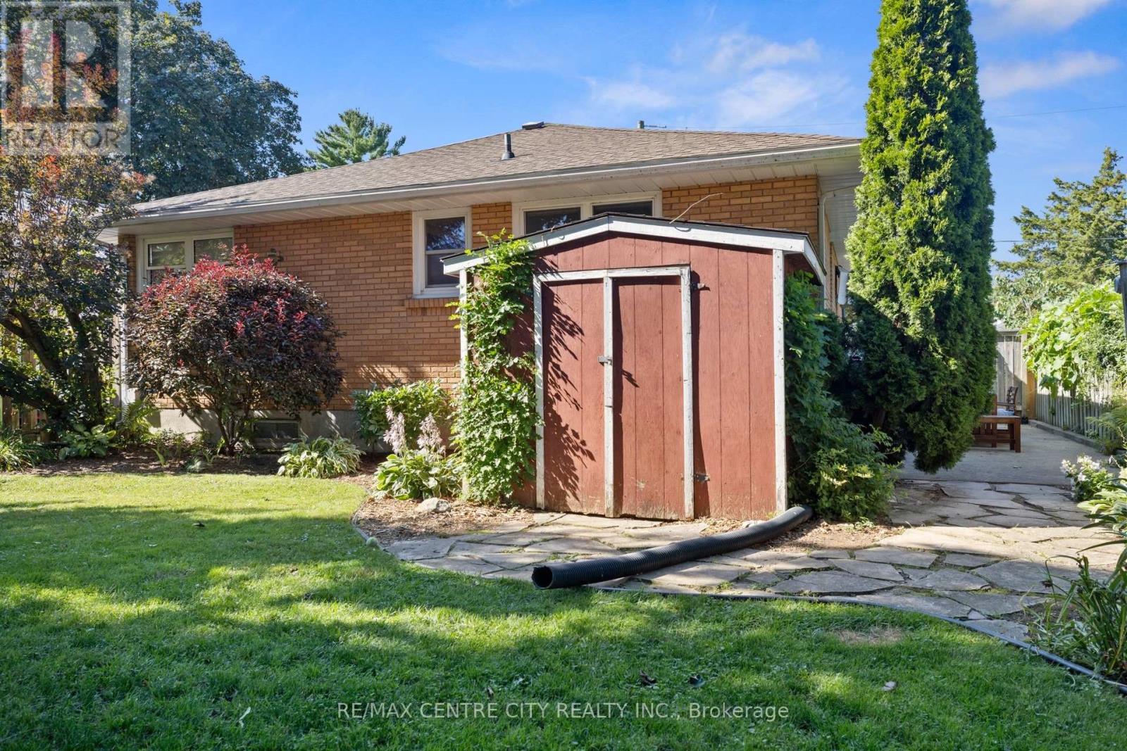 21 Spruce Street, St. Thomas, Ontario  N5R 1N4 - Photo 26 - X13645472