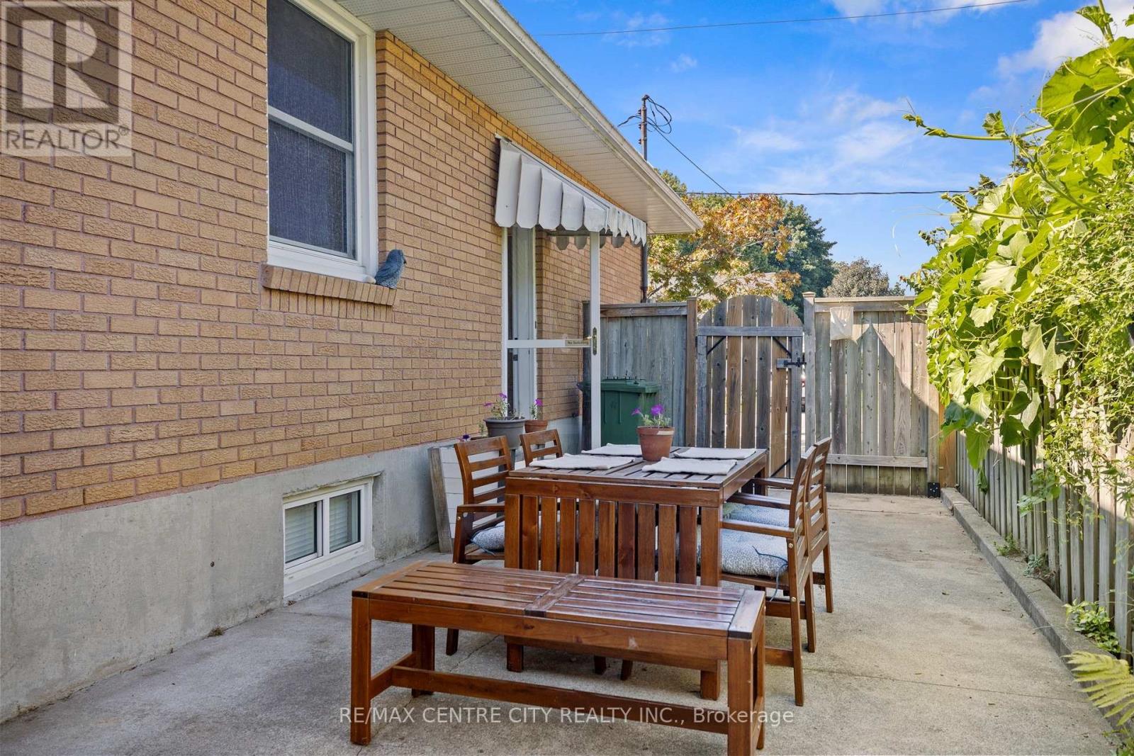 21 Spruce Street, St. Thomas, Ontario  N5R 1N4 - Photo 4 - X13645472
