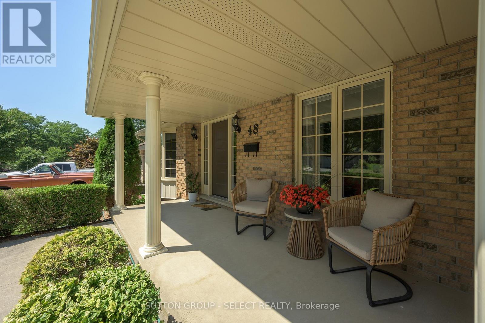 48 Lookout Court, London South, Ontario  N6K 3L5 - Photo 2 - X13645748
