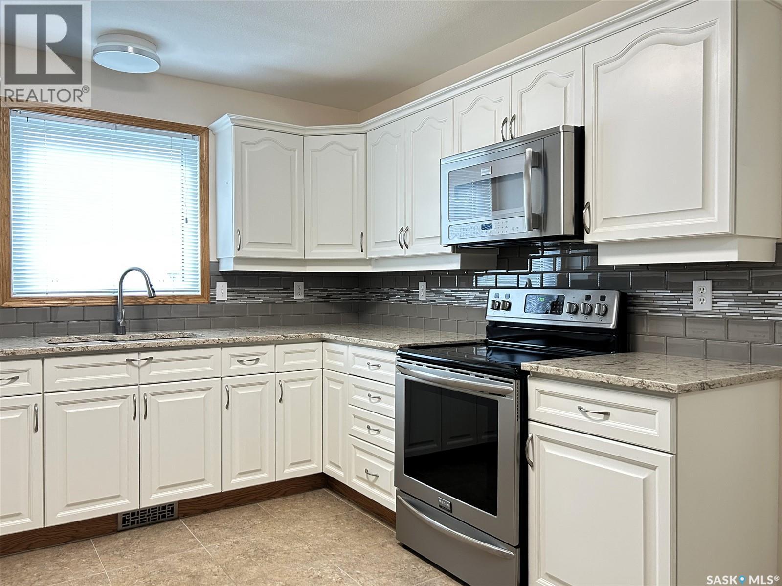 241 815 Heritage Green, Saskatoon, Saskatchewan  S7H 5R6 - Photo 4 - SK044702