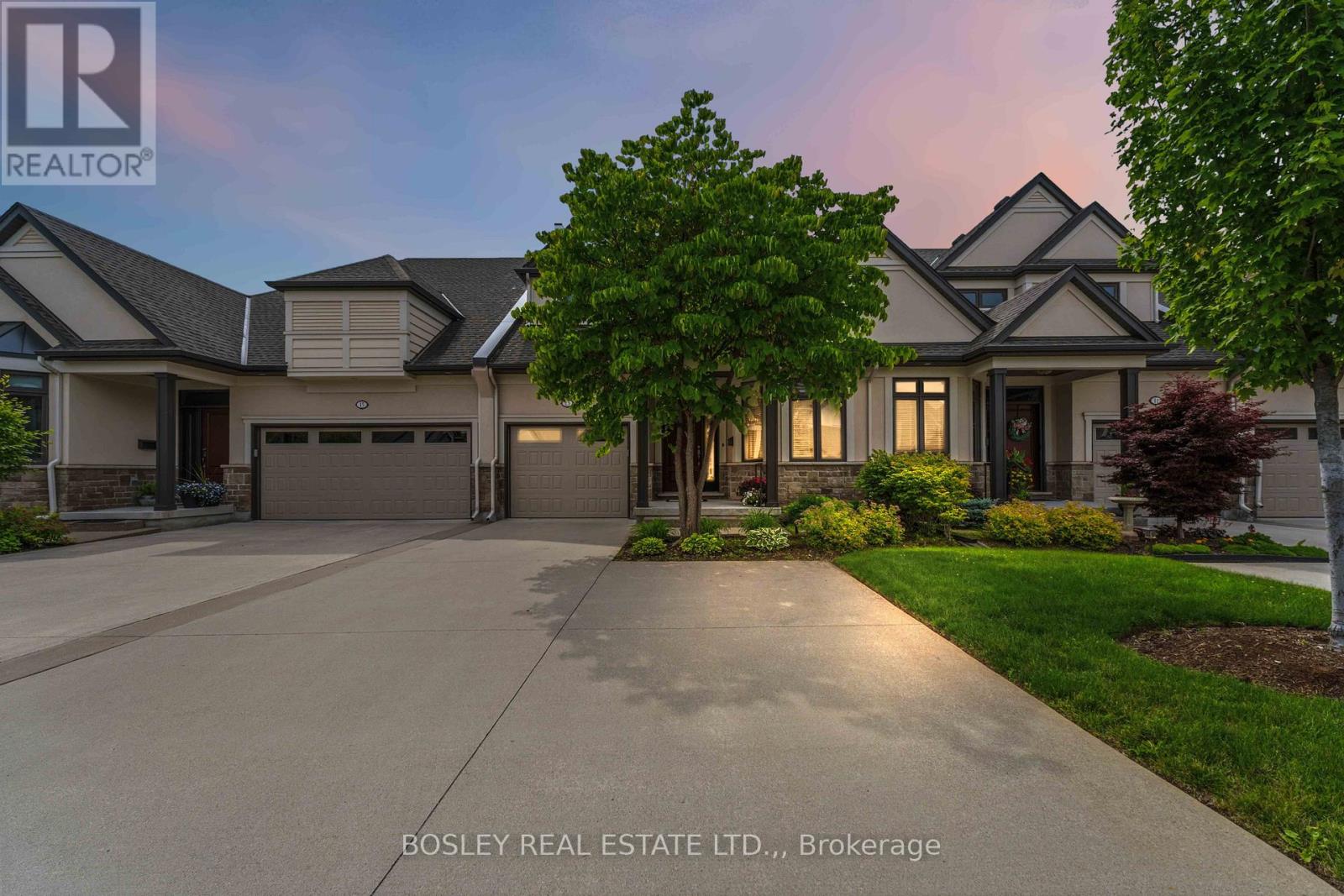 13 Emerald Common, St. Catharines, Ontario L2M 0A7 - Photo 1 - X13645480