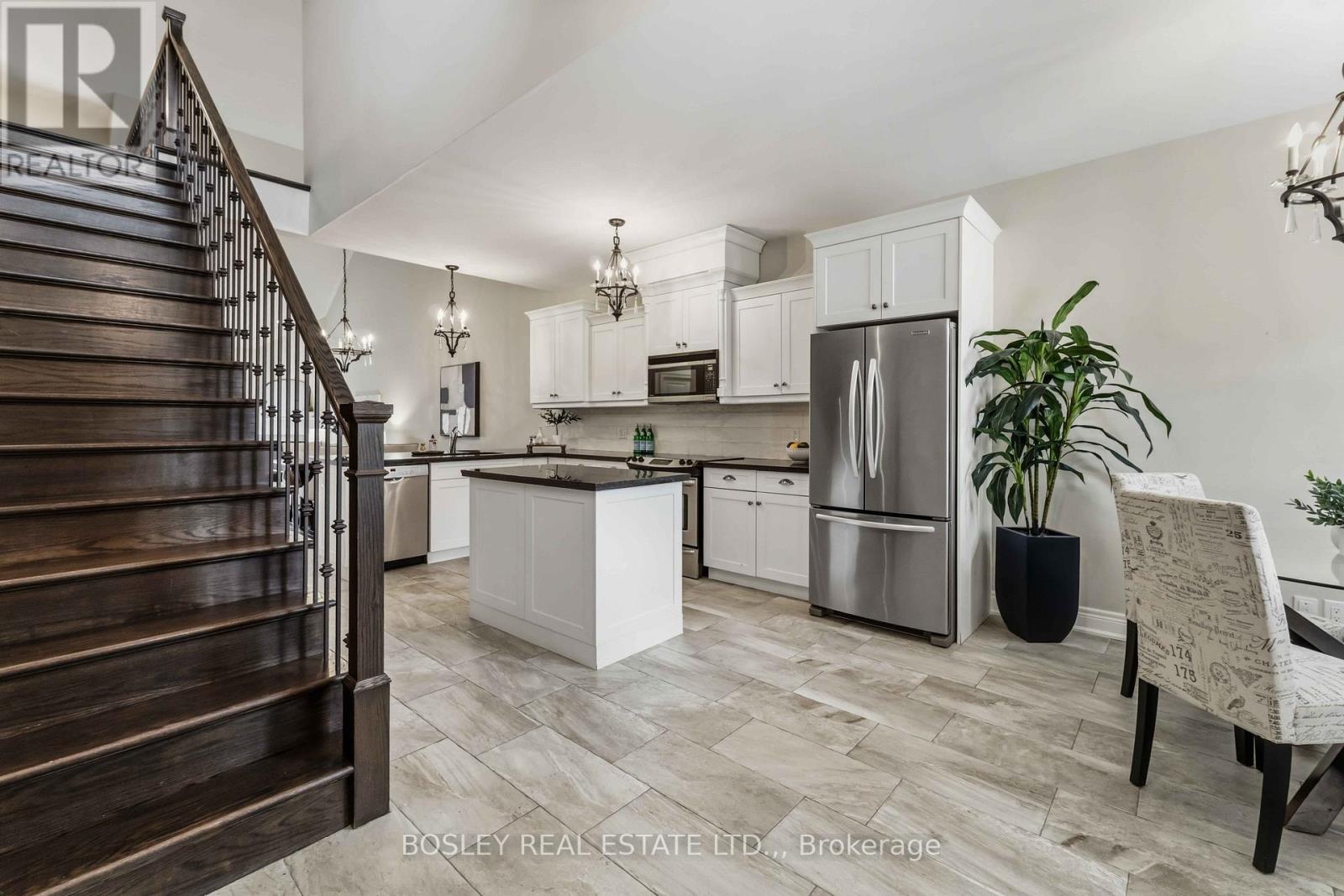 13 Emerald Common, St. Catharines, Ontario L2M 0A7 - Photo 3 - X13645480