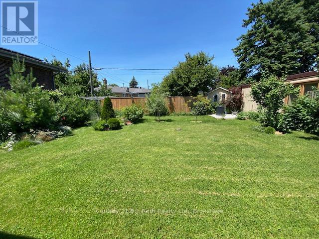 156 The Westway, Toronto, Ontario  M9P 2C1 - Photo 6 - W13455106