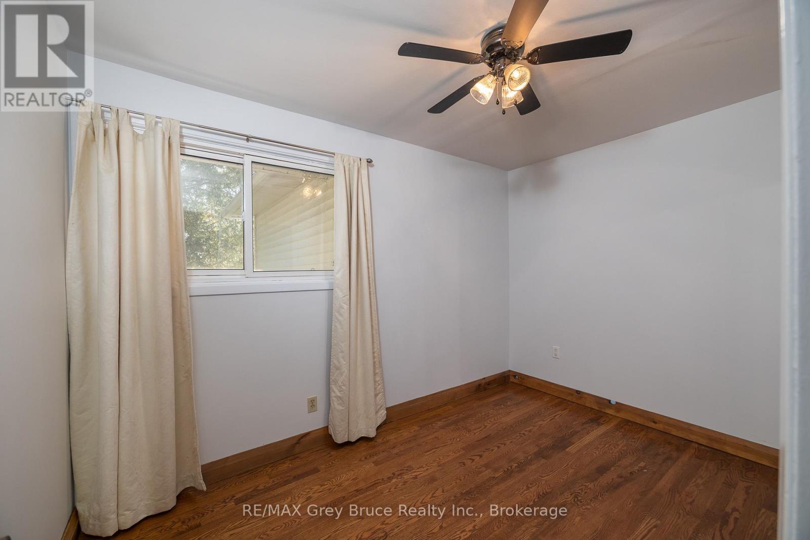 105 Maple Grove Lane, Georgian Bluffs, Ontario  N4K 0G2 - Photo 19 - X13164856