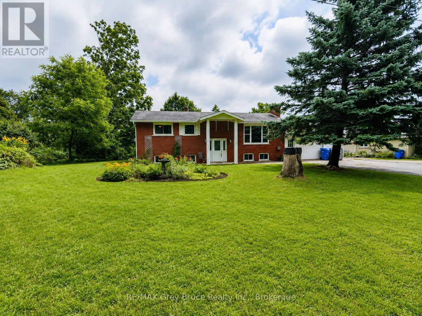 105 MAPLE GROVE LANE, Georgian Bluffs, Ontario
