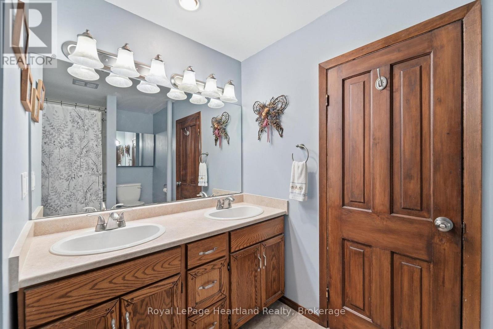 169 Ontario Street, Central Huron, Ontario N0M 1L0 - Photo 31 - X13626554