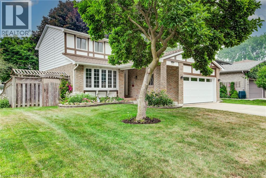 215 FORESTWOOD Drive, Kitchener, Ontario