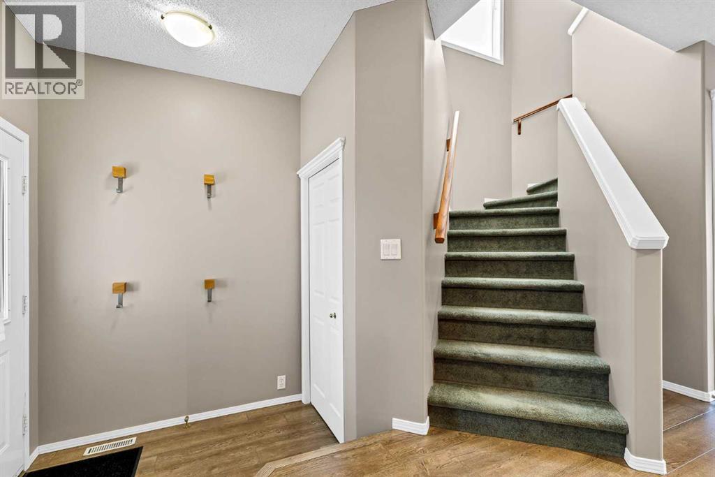 152 Covewood Green NE, Calgary, Alberta  T3K 5G6 - Photo 12 - A2334693