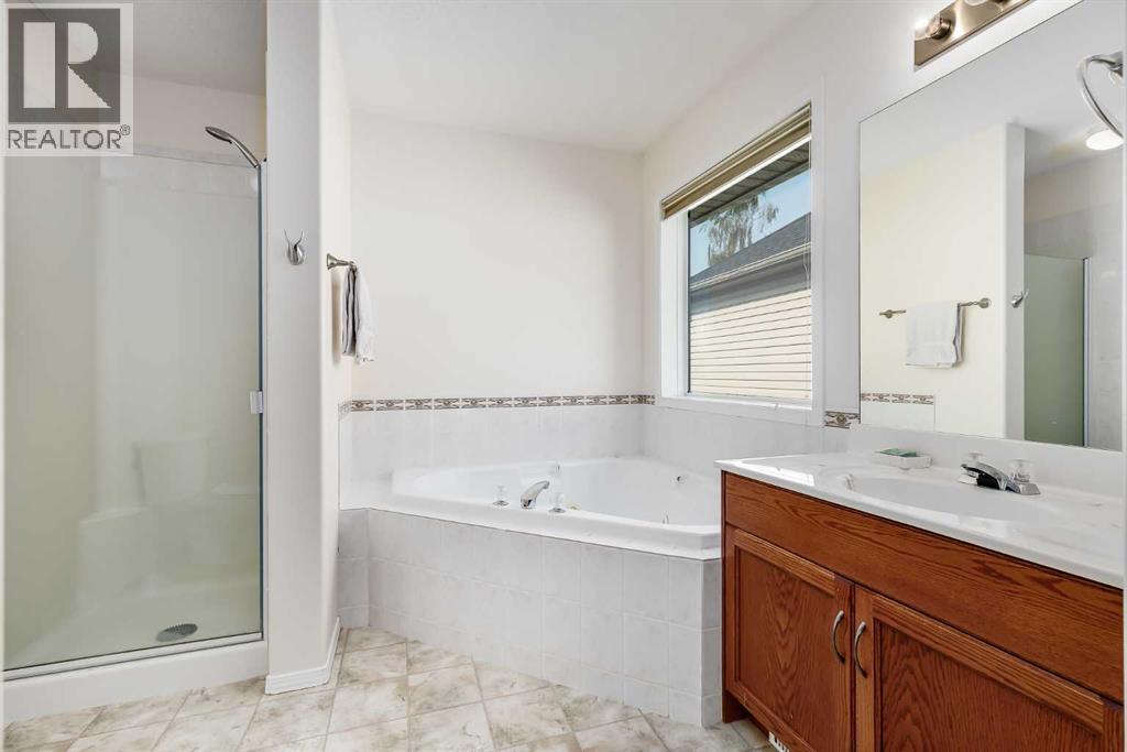152 Covewood Green NE, Calgary, Alberta  T3K 5G6 - Photo 15 - A2334693