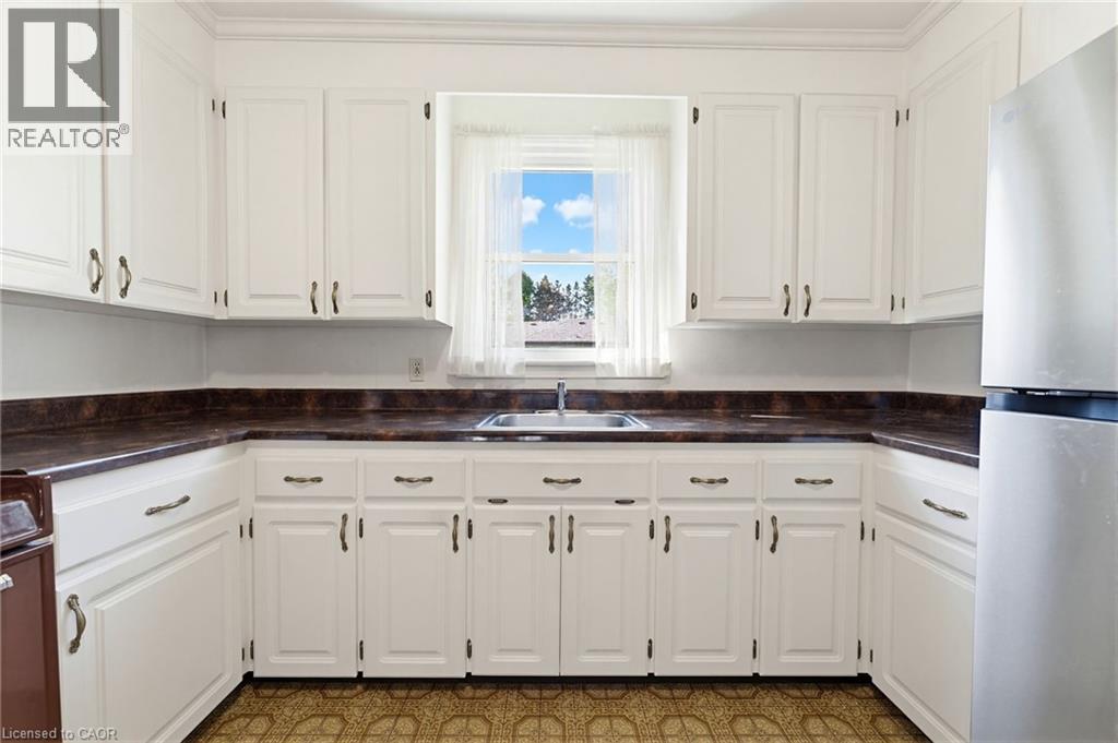 10 Oakley Court, Ancaster, Ontario  L9G 1T5 - Photo 6 - 40853191
