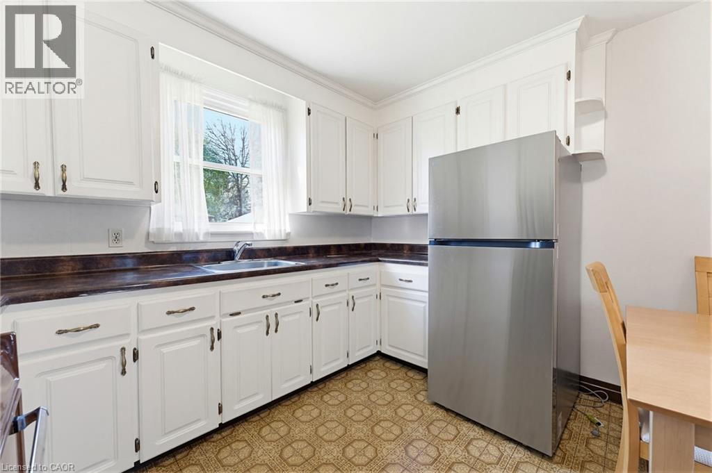 10 Oakley Court, Ancaster, Ontario  L9G 1T5 - Photo 7 - 40853191