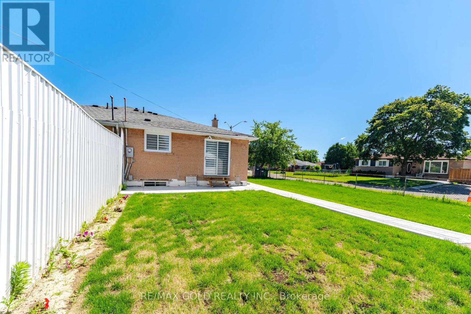 8 Athlone Avenue, Brampton, Ontario  L6T 2N7 - Photo 44 - W13594750