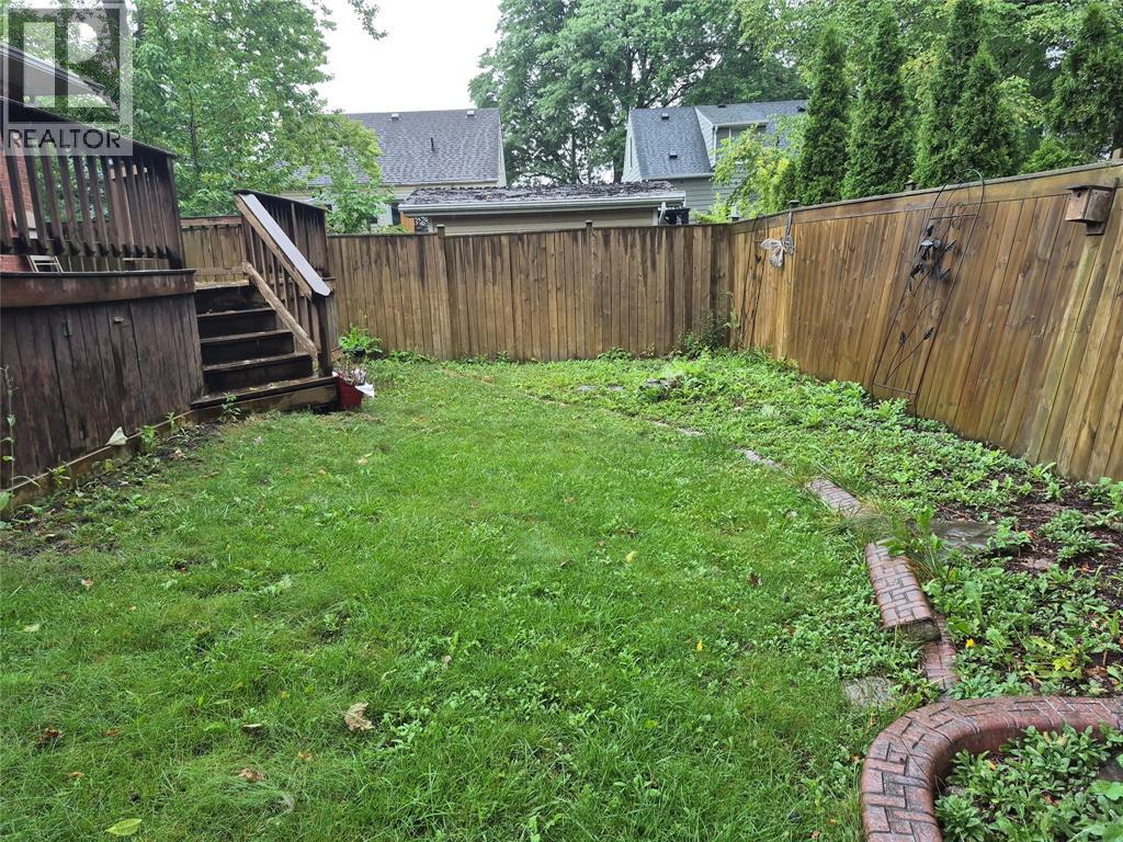 590 Montcalm Avenue, Sarnia, Ontario  N7S 2R3 - Photo 19 - 26019053