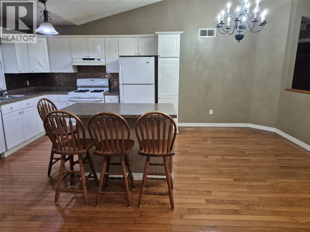 590 Montcalm Avenue, Sarnia, Ontario  N7S 2R3 - Photo 6 - 26019053