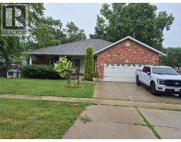 590 MONTCALM AVENUE, Sarnia, Ontario