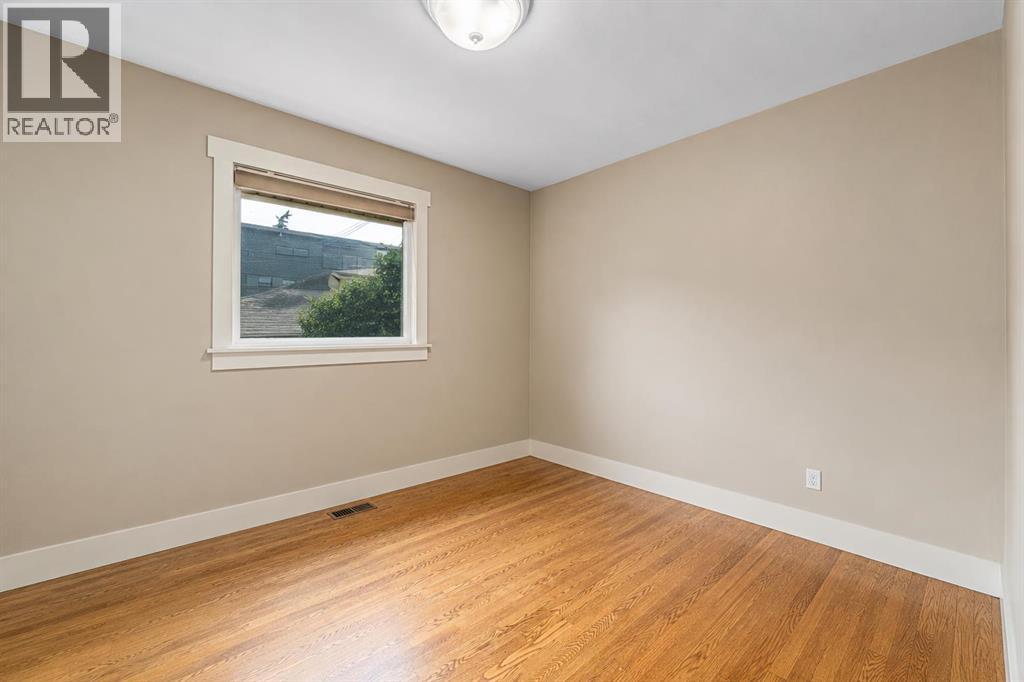 3042 28 Street SW, Calgary, Alberta  T3E 2J5 - Photo 13 - A2335224