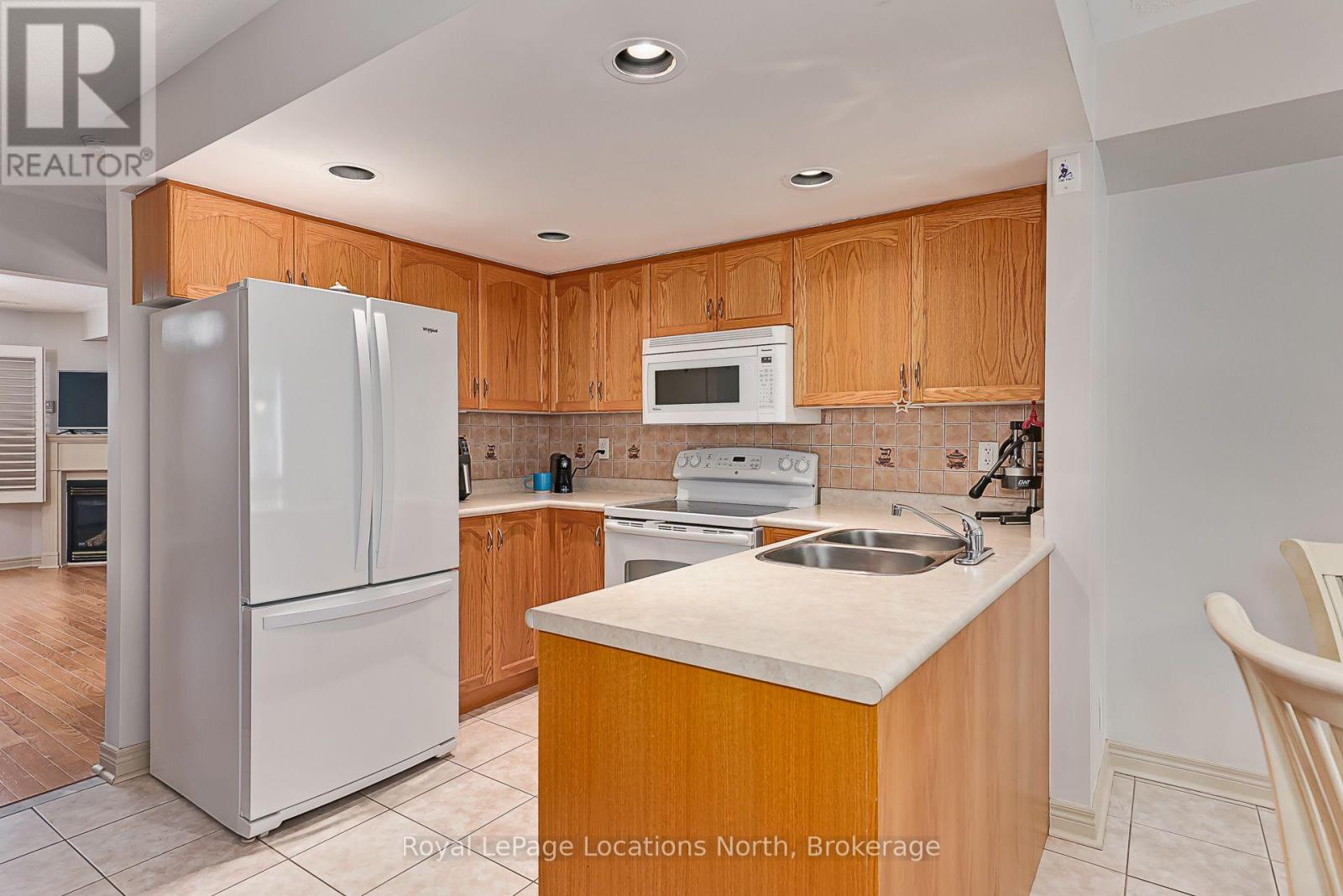 27 - 13 Raglan Street, Collingwood, Ontario  L9Y 5J5 - Photo 5 - S13645466