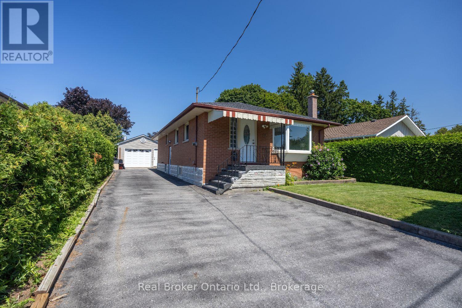 12 SUNSET ROAD, clarington (bowmanville), Ontario