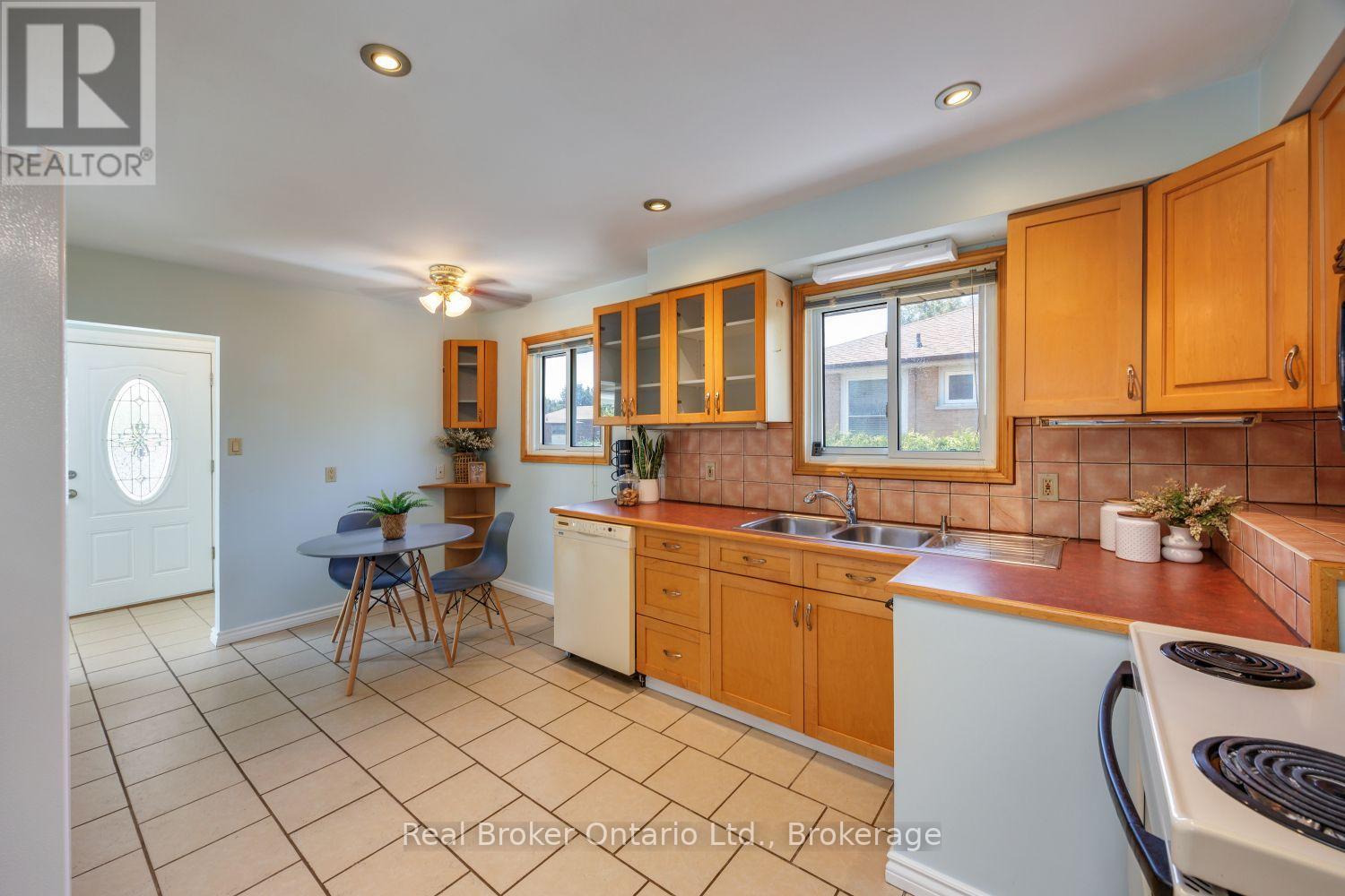 12 Sunset Road, Clarington (Bowmanville), Ontario  L1C 2E6 - Photo 16 - E13645742