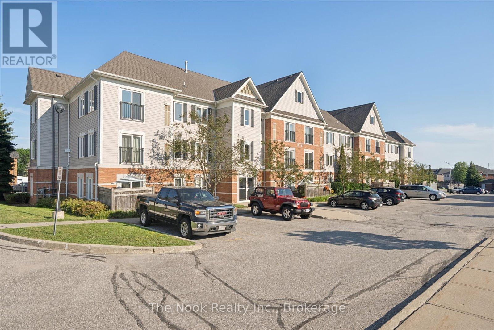 301 - 106 ASPEN SPRINGS DRIVE, Clarington, Ontario