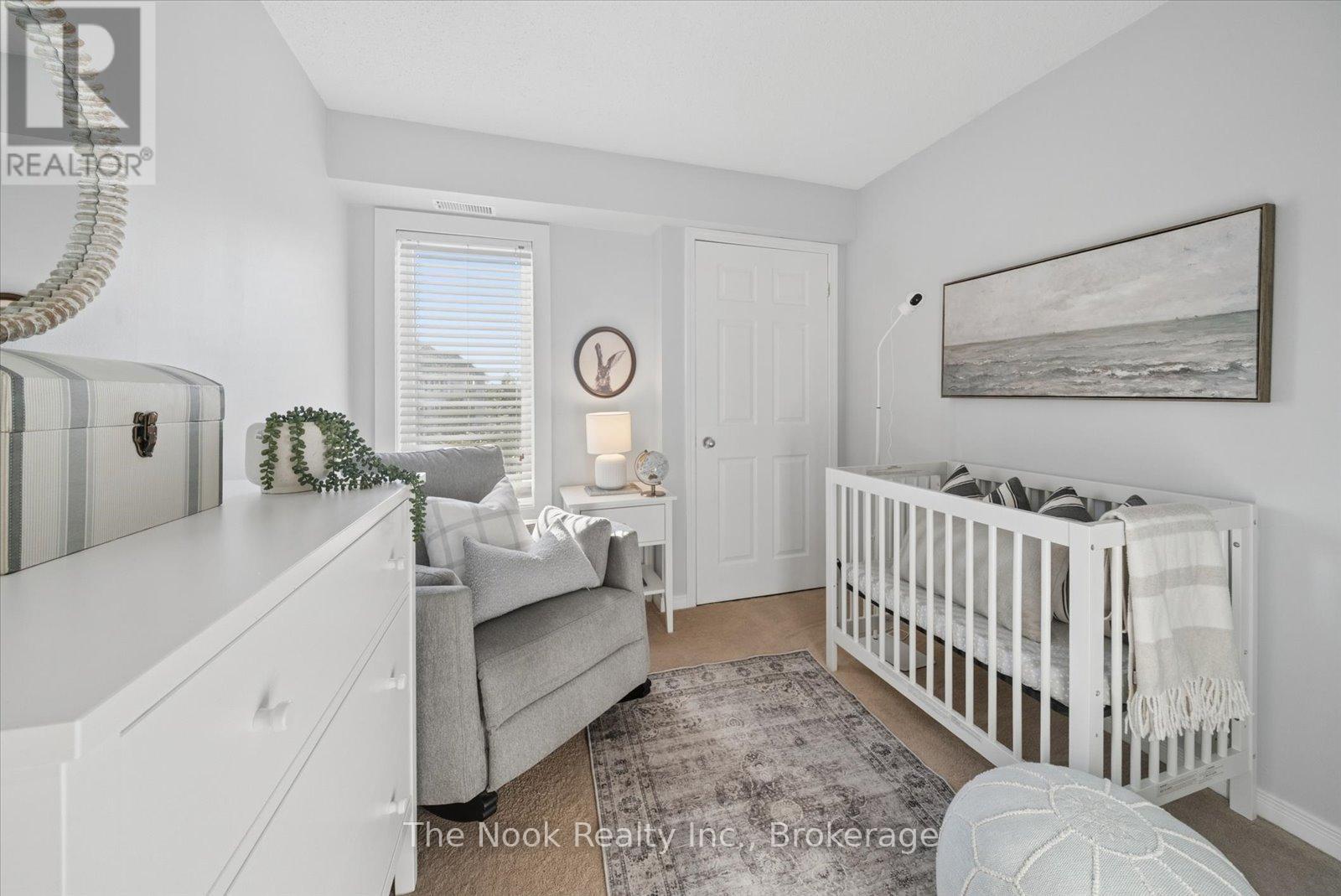 301 - 106 Aspen Springs Drive, Clarington, Ontario  L1C 5N6 - Photo 11 - E13645762