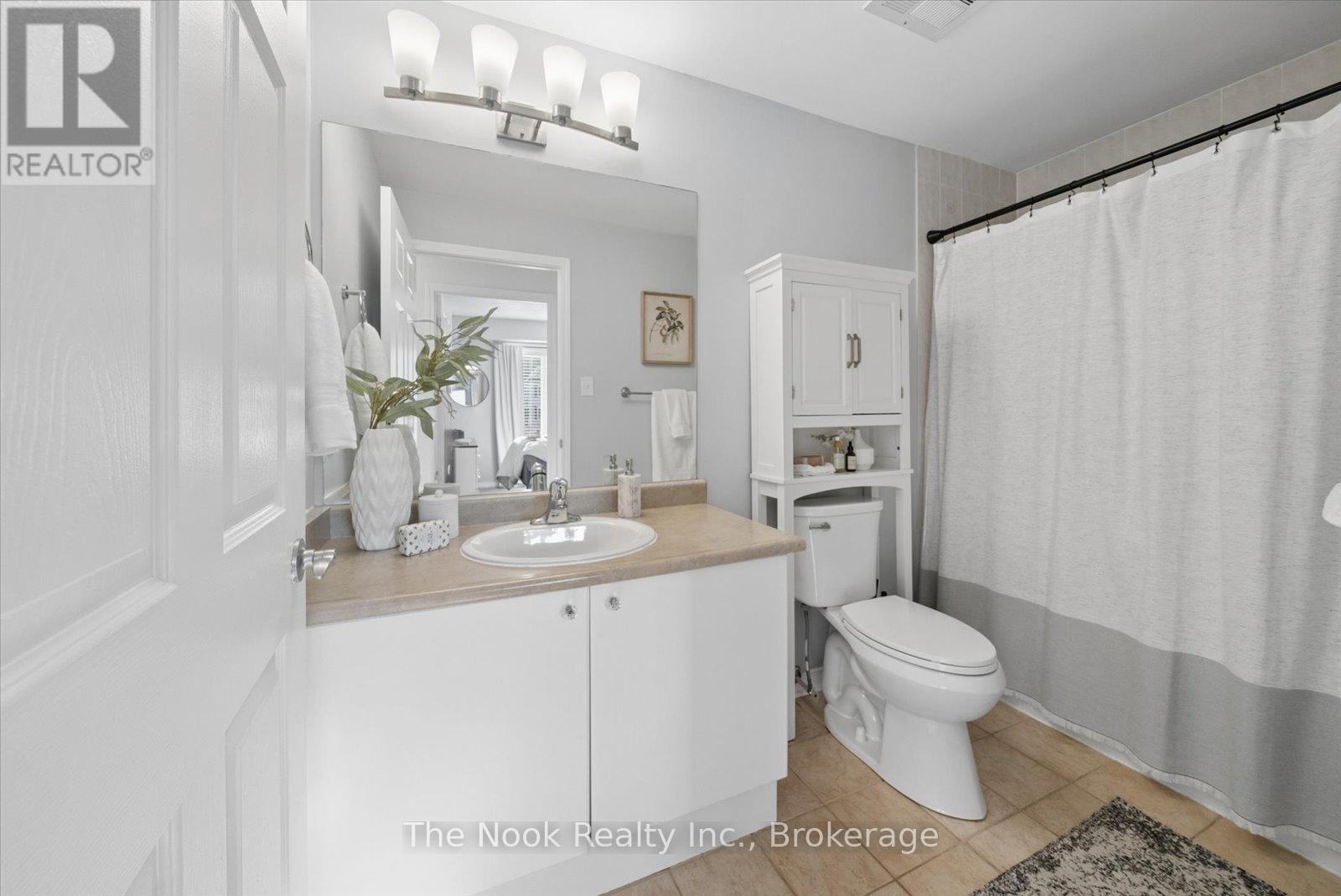 301 - 106 Aspen Springs Drive, Clarington, Ontario  L1C 5N6 - Photo 13 - E13645762