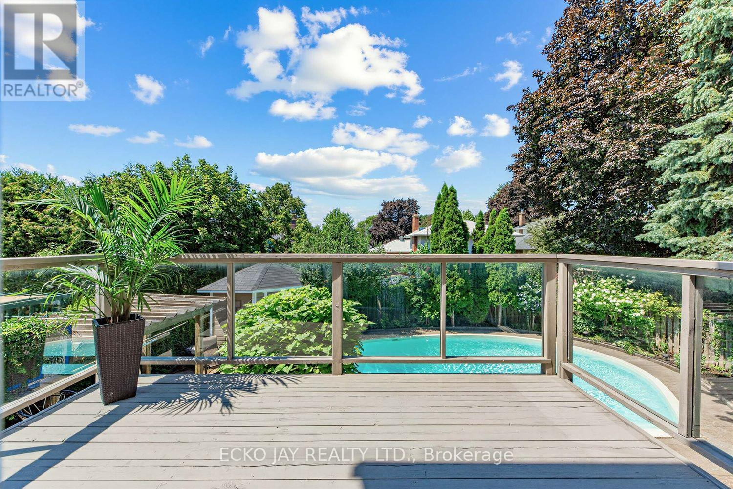 22 Meadowglade Crescent, Toronto, Ontario  M2J 1C7 - Photo 11 - C13645640