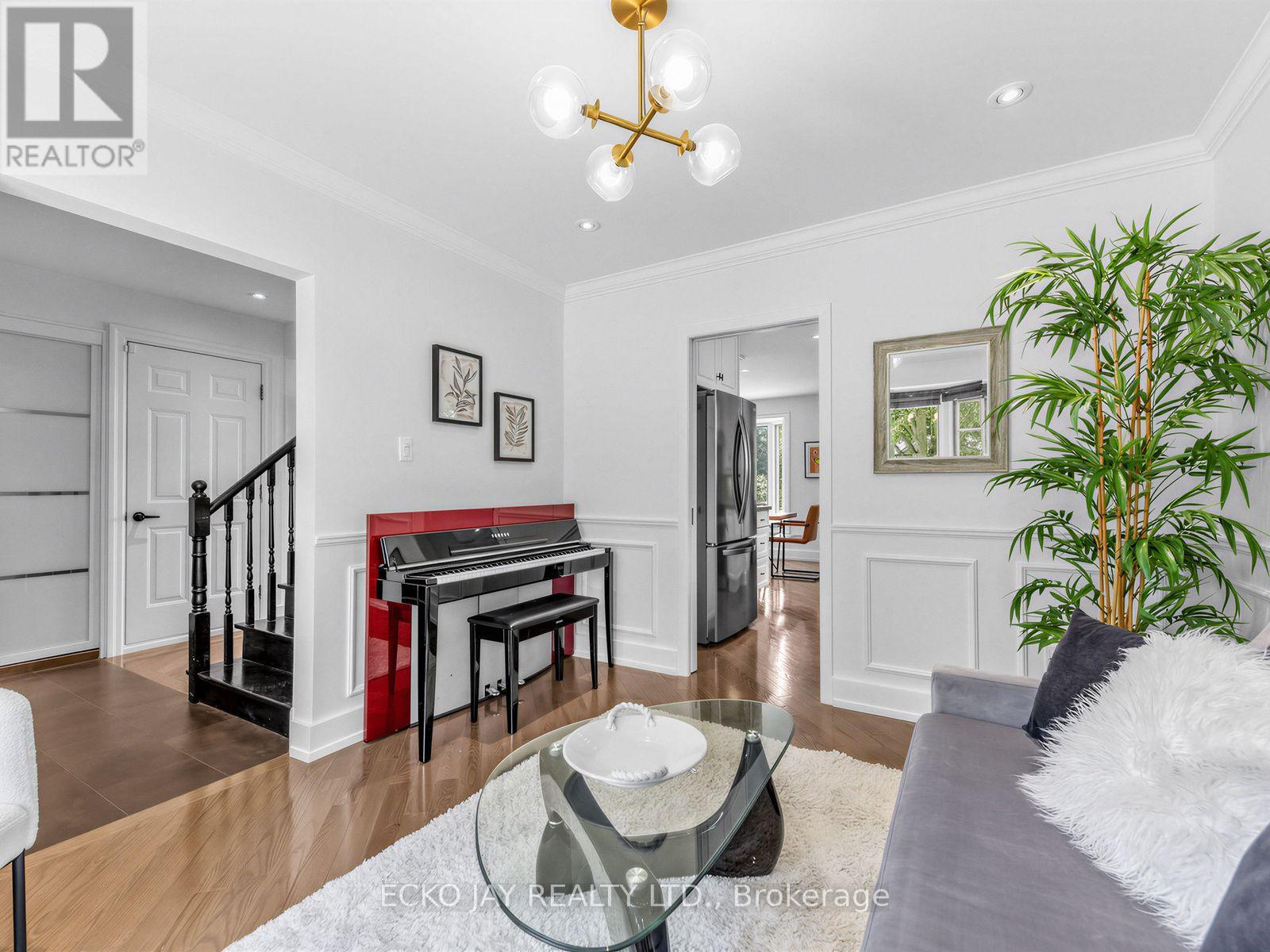 22 Meadowglade Crescent, Toronto, Ontario  M2J 1C7 - Photo 18 - C13645640