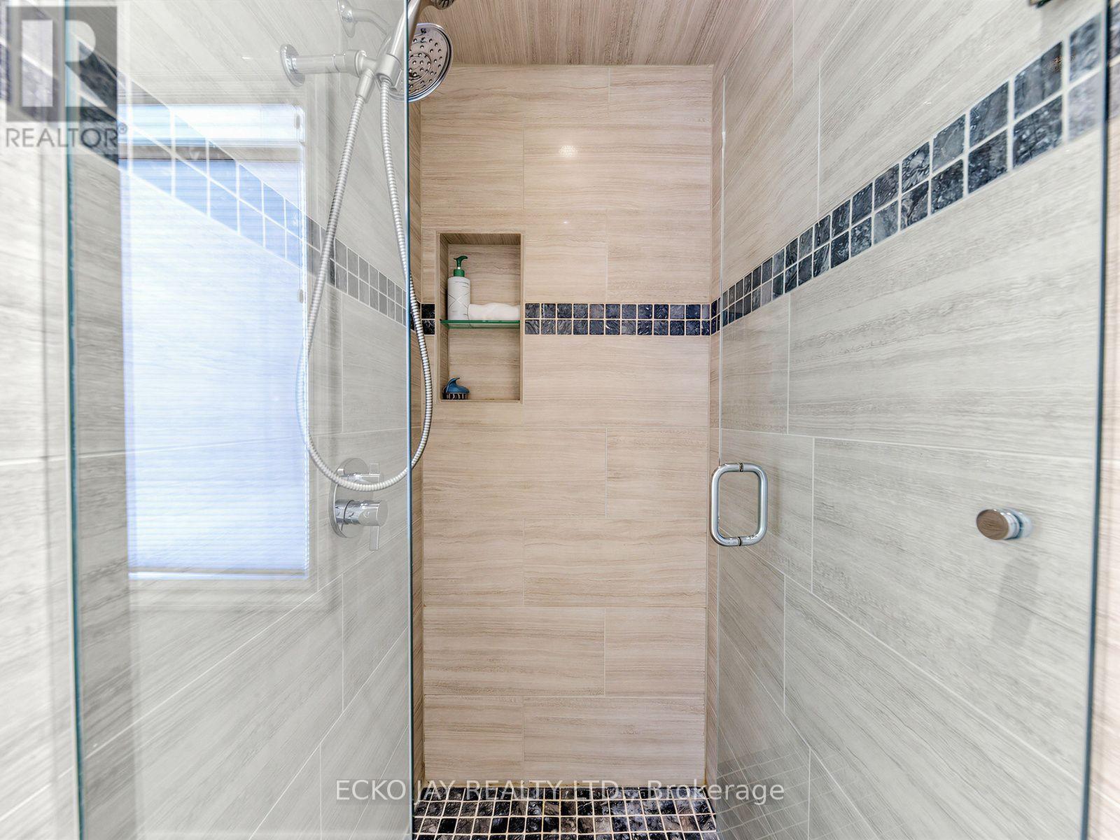 22 Meadowglade Crescent, Toronto, Ontario  M2J 1C7 - Photo 23 - C13645640
