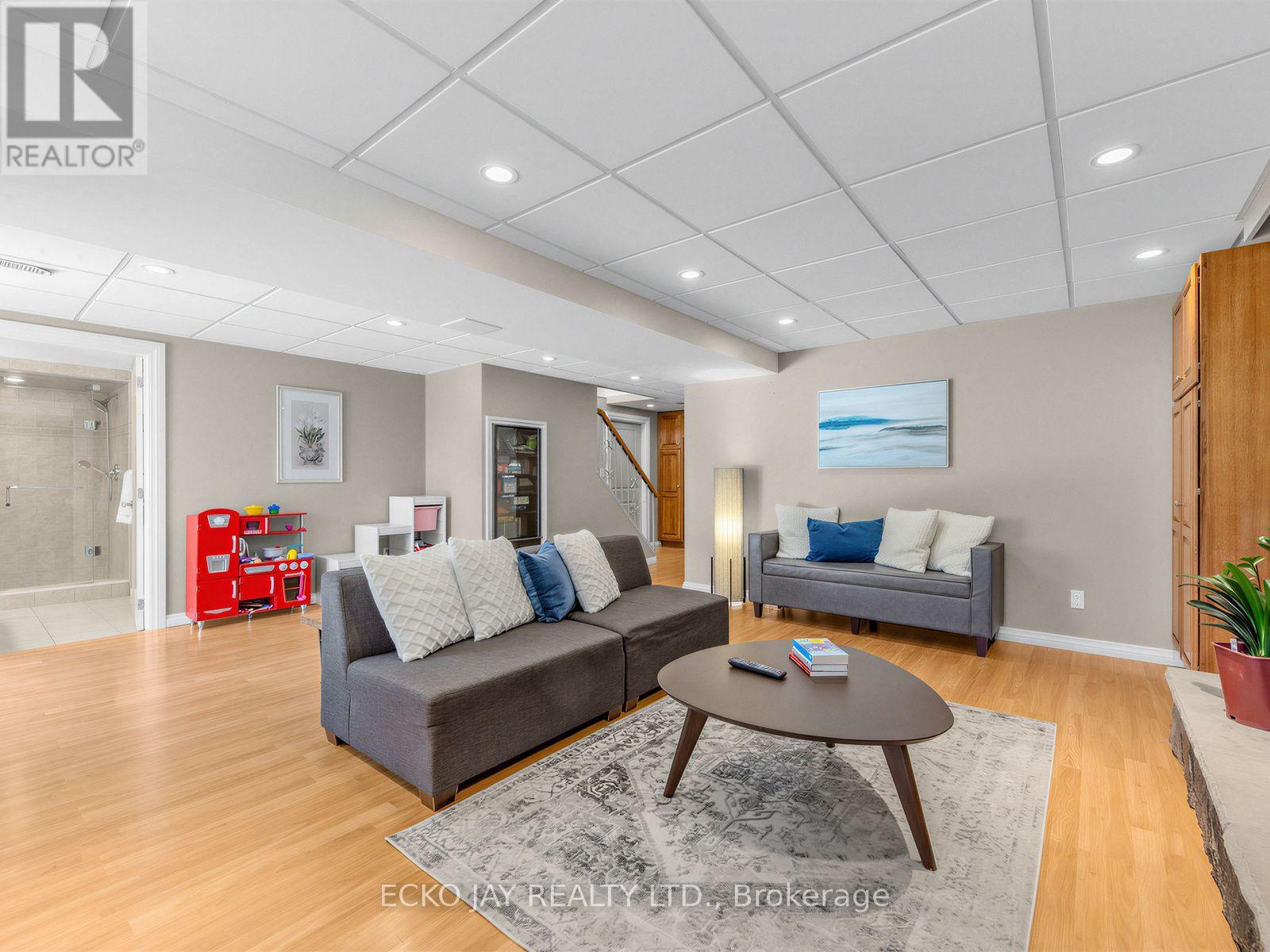 22 Meadowglade Crescent, Toronto, Ontario  M2J 1C7 - Photo 33 - C13645640