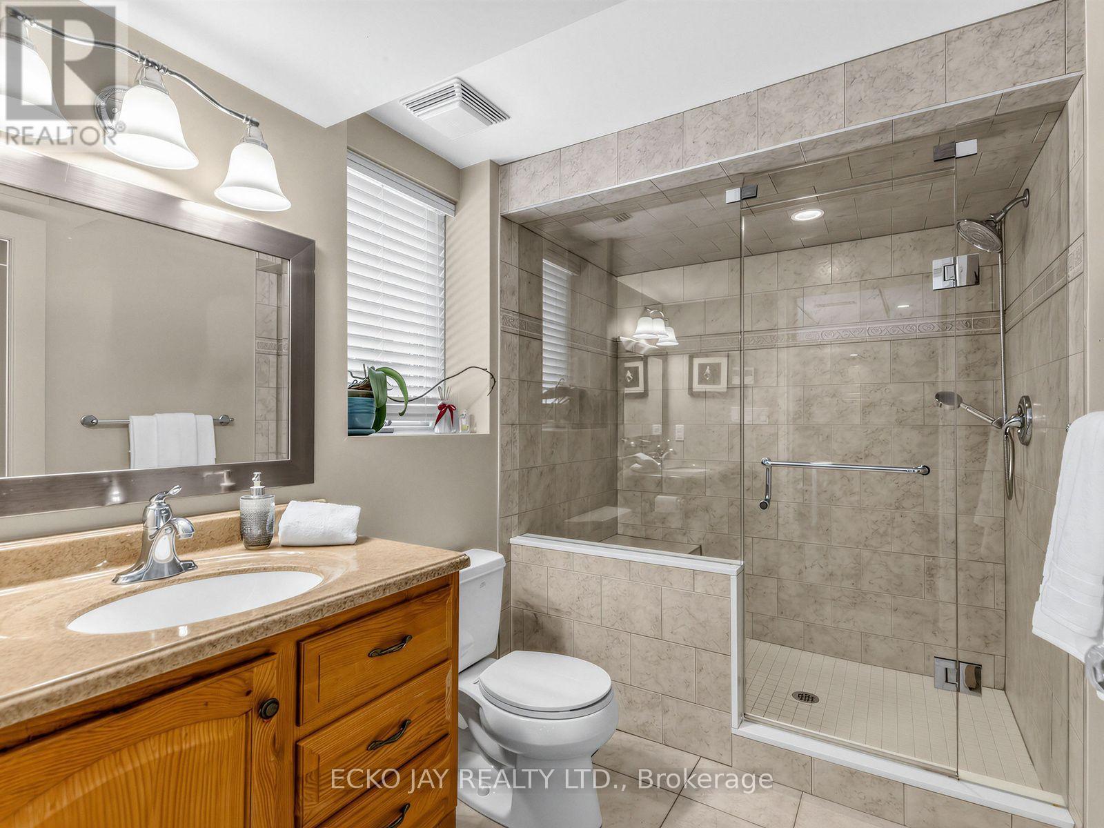 22 Meadowglade Crescent, Toronto, Ontario  M2J 1C7 - Photo 34 - C13645640