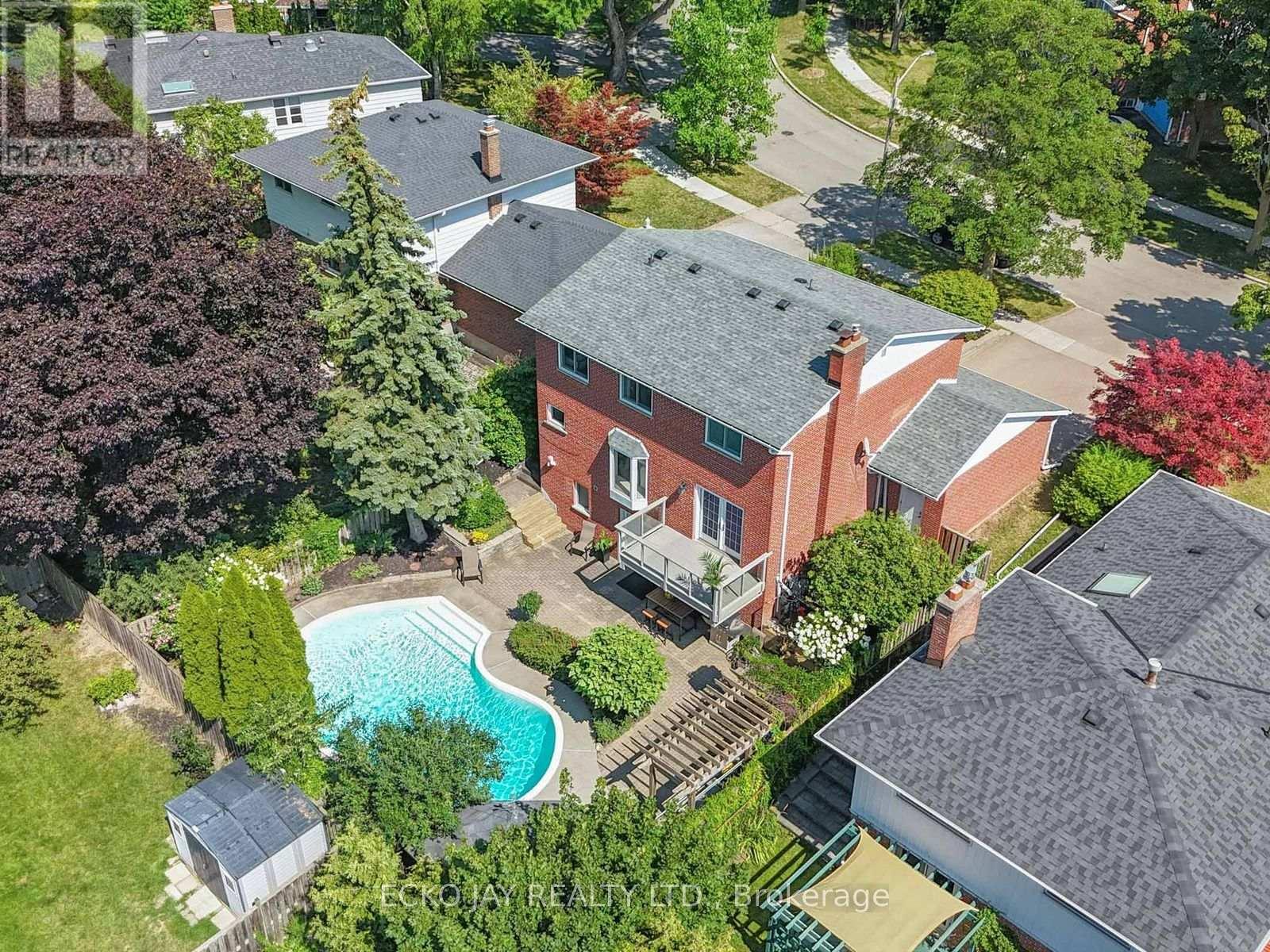 22 Meadowglade Crescent, Toronto, Ontario  M2J 1C7 - Photo 4 - C13645640