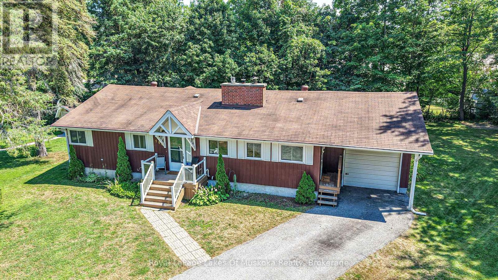 180 Lofty Pines Crescent, Gravenhurst, Ontario  P1P 1M6 - Photo 2 - X13645766