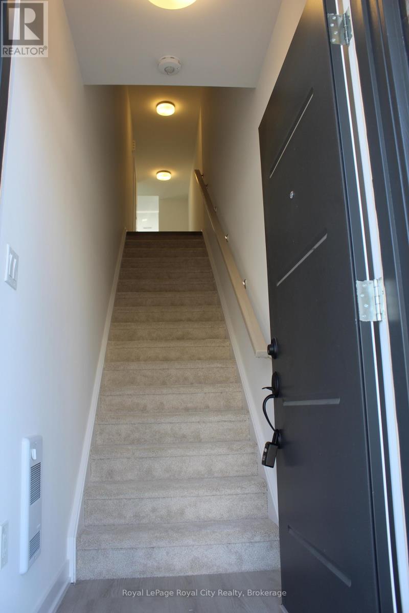 102 - 42 Lowes Road W, Guelph, Ontario  N1G 0H6 - Photo 4 - X13645810