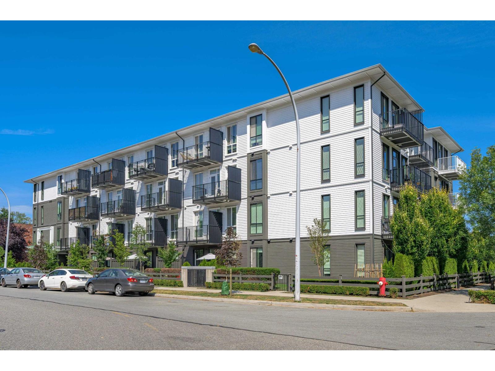 214 10168 149 STREET, Surrey, British Columbia