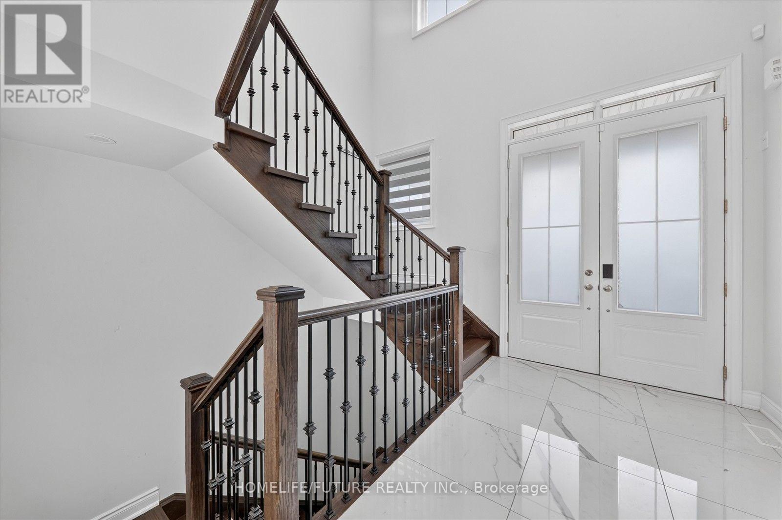 144 Auckland Drive, Whitby, Ontario  L1P 0J2 - Photo 5 - E13645470