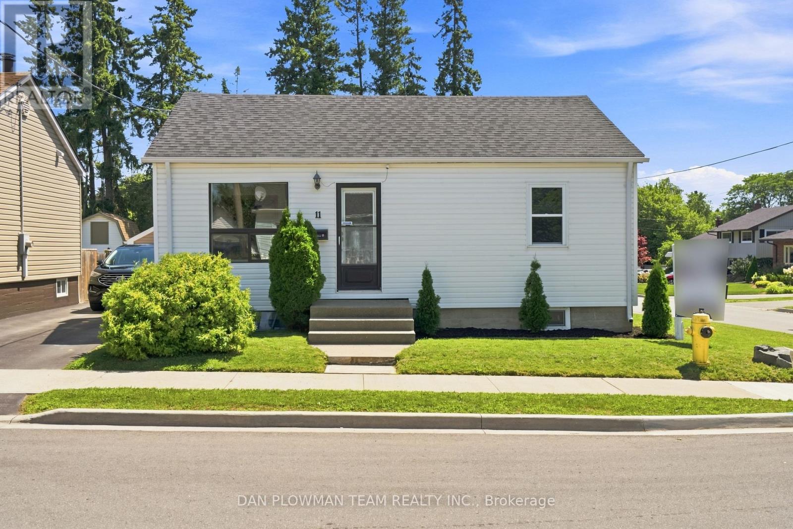 11 VETERANS AVENUE, Clarington, Ontario