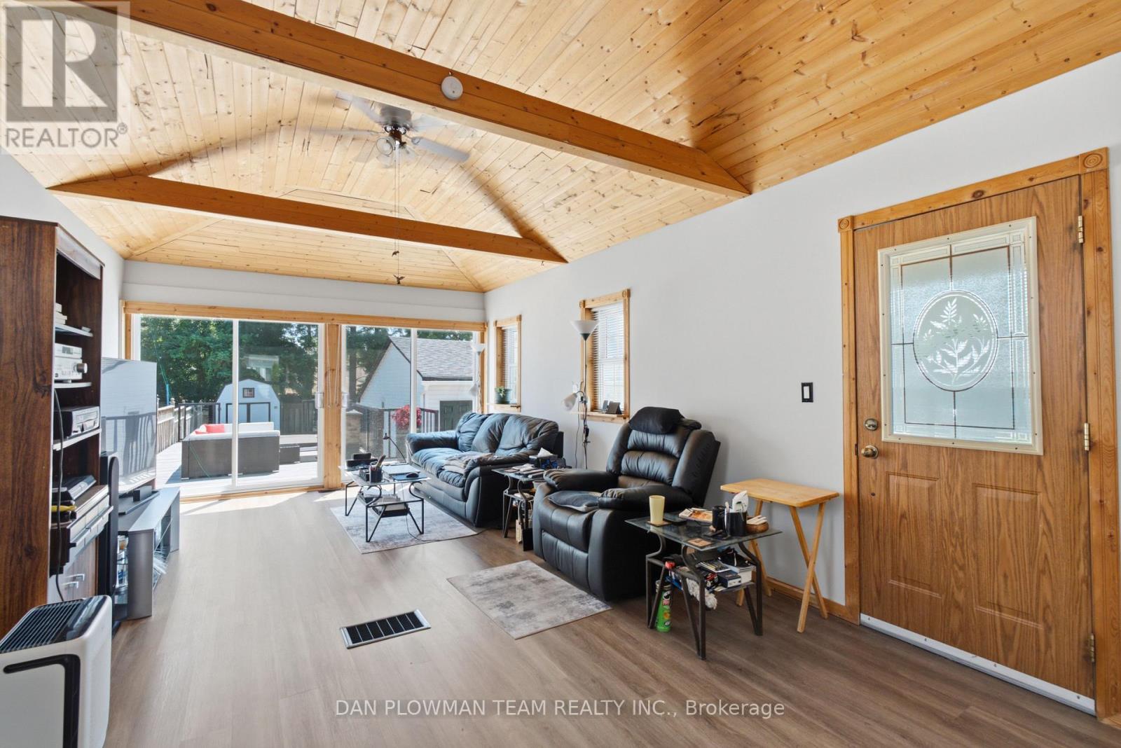 11 Veterans Avenue, Clarington, Ontario  L1C 2C1 - Photo 11 - E13645484