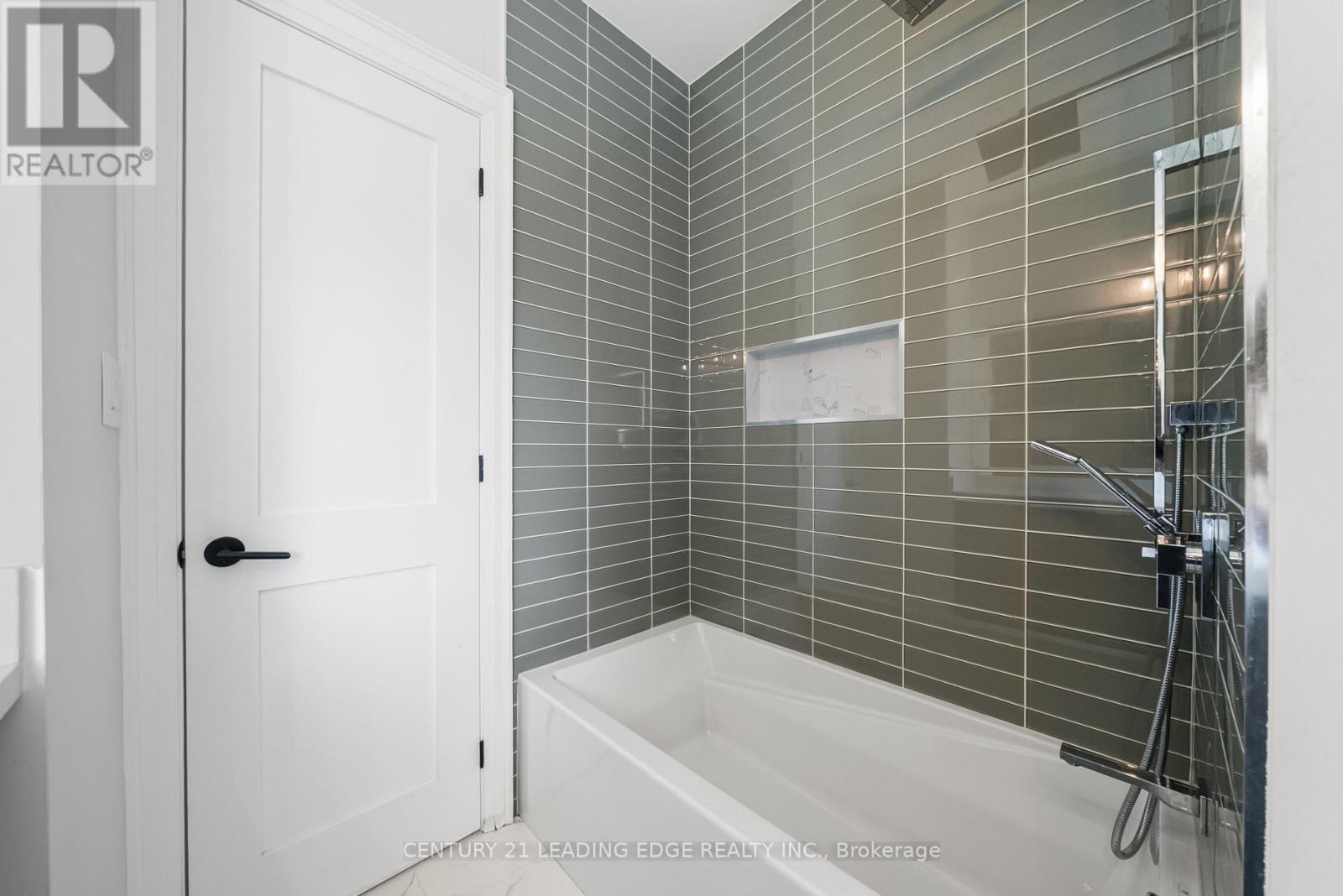 438 Brownfield Gardens, Toronto, Ontario  M1C 2Y7 - Photo 34 - E13645490