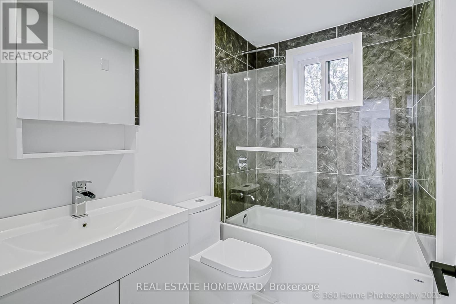 10 - 419 Woodbine Avenue, Toronto, Ontario  M4L 3P7 - Photo 10 - E13645532
